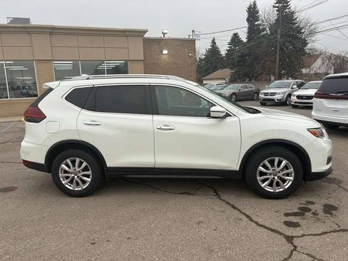 Used 2020 Nissan Rogue SV FWD image 4