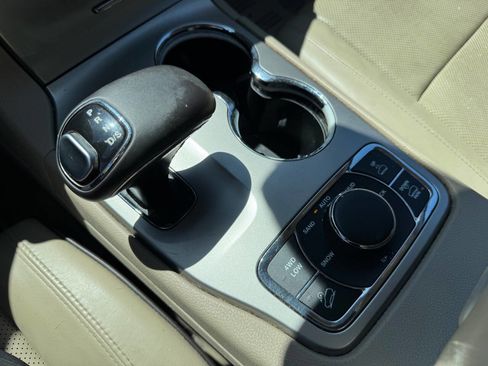 Used 2015 Jeep Grand Cherokee Overland image 39