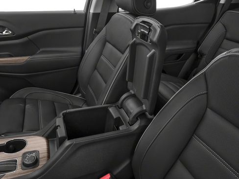Used 2018 GMC Acadia Denali w/ Technology Package AWD/4WD image 18