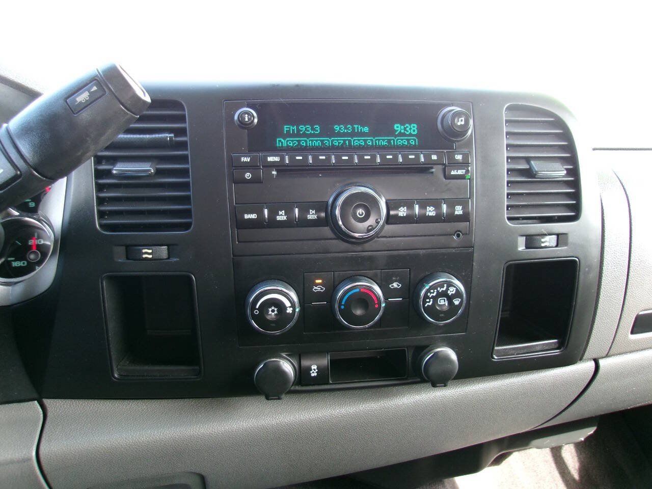 Used 2013 Chevrolet Silverado 2500 W/T AWD/4WD image 19