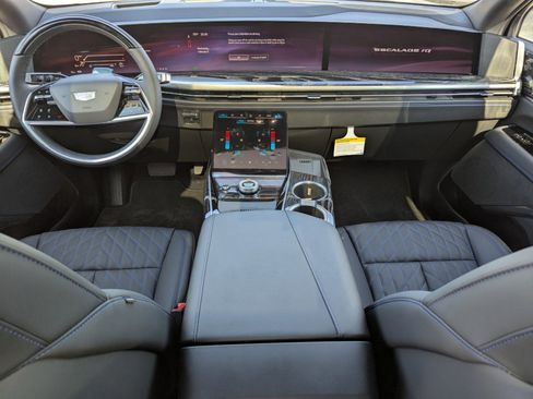 New 2025 Cadillac Escalade IQ Luxury 1 w/ Smart Trailering package image 13
