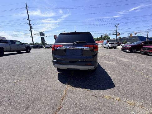 Used 2017 GMC Acadia SLE FWD image 35