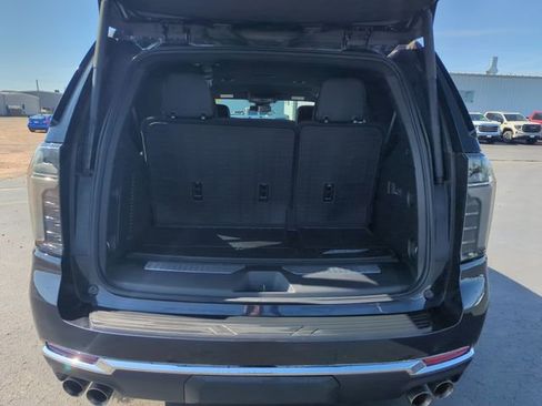 Used 2025 Chevrolet Tahoe Premier AWD/4WD image 27