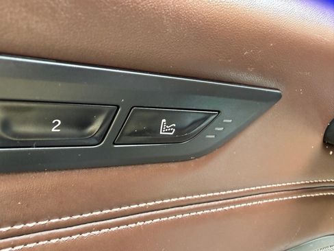 Used 2019 BMW M550i xDrive AWD/4WD image 11