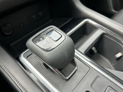 Used 2022 Nissan Pathfinder SL w/ SL Premium Package AWD/4WD image 17