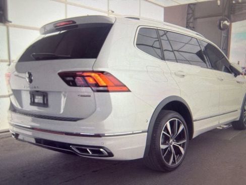 Used 2024 Volkswagen Tiguan SEL R-Line AWD/4WD image 5