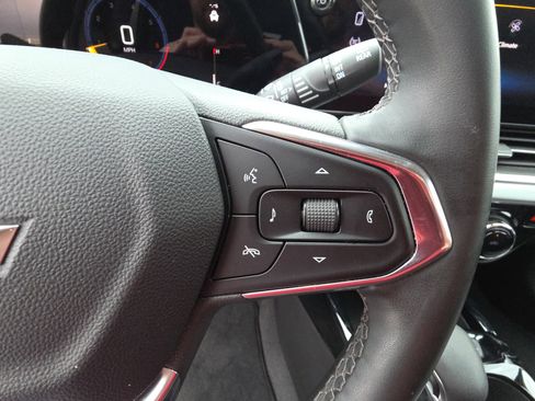 Certified 2025 Chevrolet Trax LT w/ Driver Confidence Package image 19