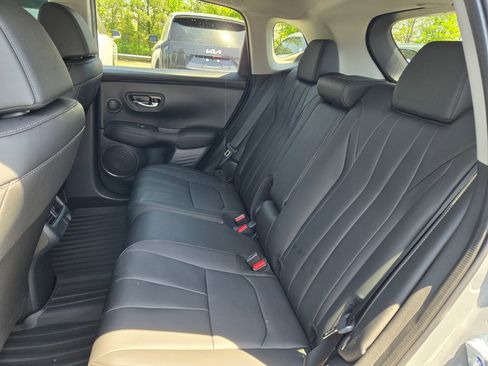 Used 2025 Acura ADX FWD image 31