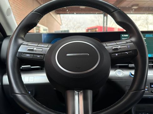 Used 2024 Hyundai Kona SEL image 23