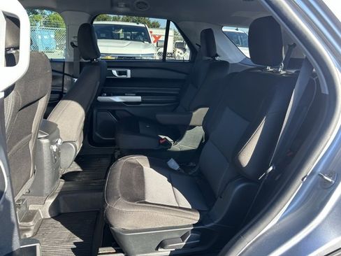 Used 2022 Ford Explorer XLT image 15