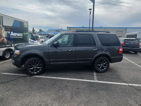 Used 2017 Ford Expedition Limited w/ Equipment Group 301A AWD/4WD image 5