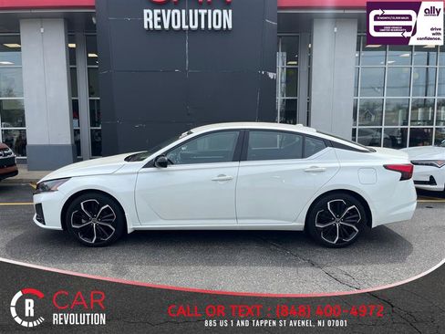 Used 2025 Nissan Altima 2.5 SR FWD image 5