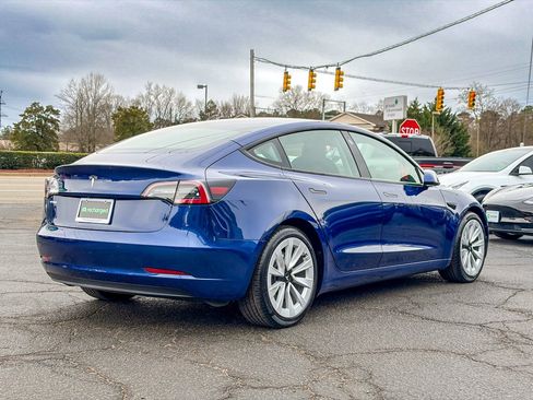 Used 2021 Tesla Model 3 Standard Range Plus image 3