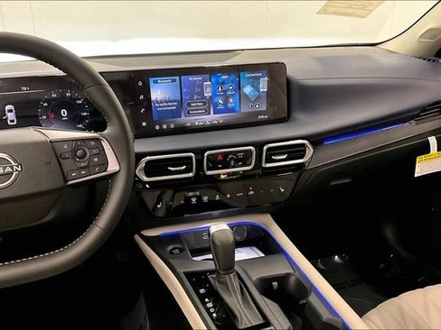 New 2026 Nissan Sentra SL w/ Floor Mat Package FWD image 7