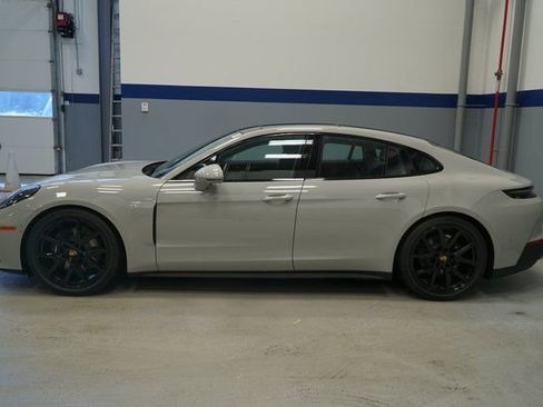 New 2026 Porsche Panamera 4 image 2