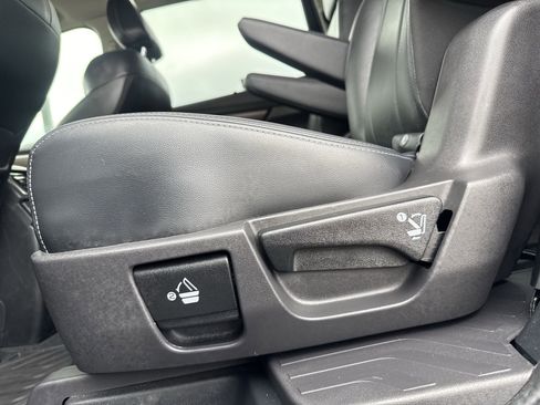 Certified 2024 Subaru Ascent Touring w/ Popular Package #2 image 17