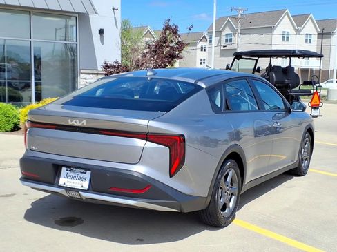 Used 2025 Kia K4 FWD image 3