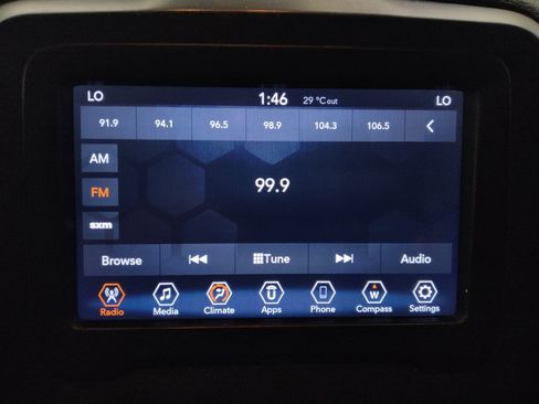 Used 2020 Jeep Renegade Latitude w/ Popular Equipment Group FWD image 25