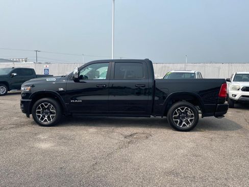 Used 2026 RAM 1500 Laramie w/ Advanced Safety Group II AWD/4WD image 3