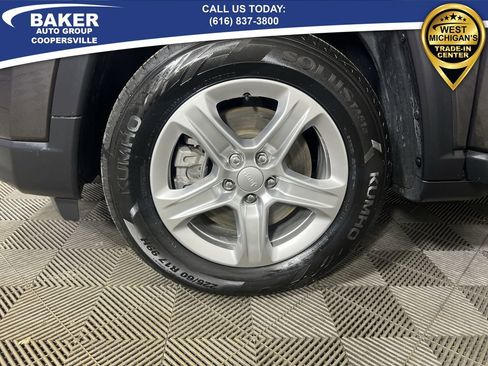 Used 2024 Jeep Compass Latitude w/ Convenience Group image 31