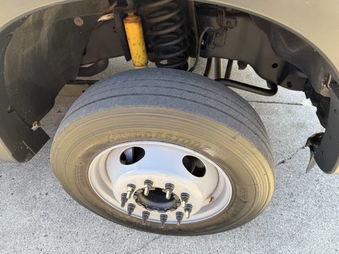 Used 2012 Ford F450 XL w/ Snow Plow Prep Pkg image 15