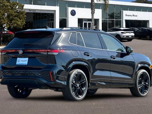 New 2026 Volkswagen Tiguan SE R-Line FWD image 4