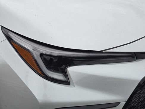 Used 2025 Toyota Corolla SE FWD image 19