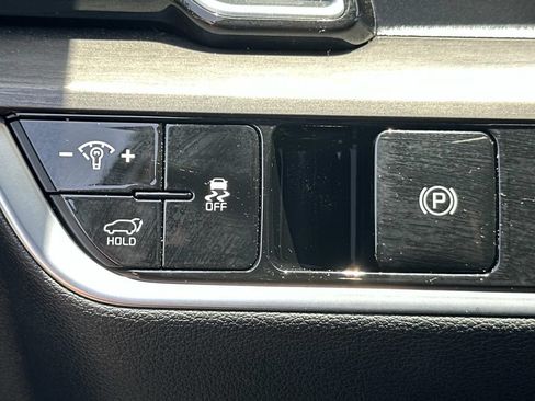 Used 2025 Kia Sportage X-Pro AWD/4WD image 19