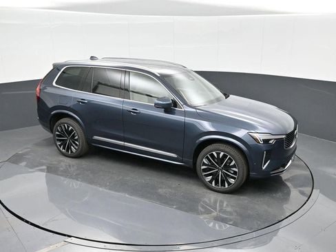 New 2026 Volvo XC90 B6 Plus w/ Protection Package Premier AWD/4WD image 20