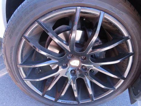 Used 2017 Porsche Cayenne AWD/4WD image 18