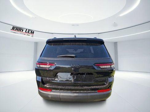 New 2025 Jeep Grand Cherokee L Limited w/ Black Appearance Package image 4