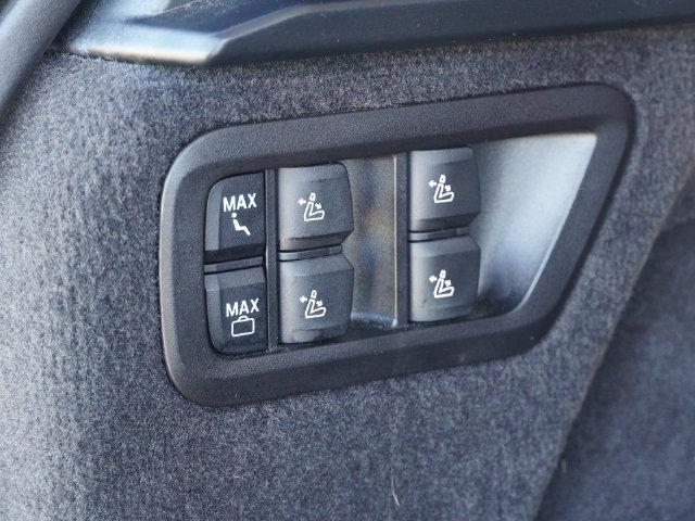 Used 2024 BMW X7 xDrive40i AWD/4WD image 23