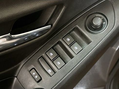Used 2018 Chevrolet Trax LS image 18