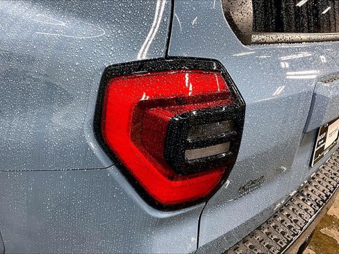Used 2025 Toyota 4Runner Limited AWD/4WD image 29