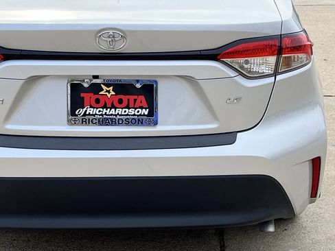 Used 2024 Toyota Corolla LE image 6