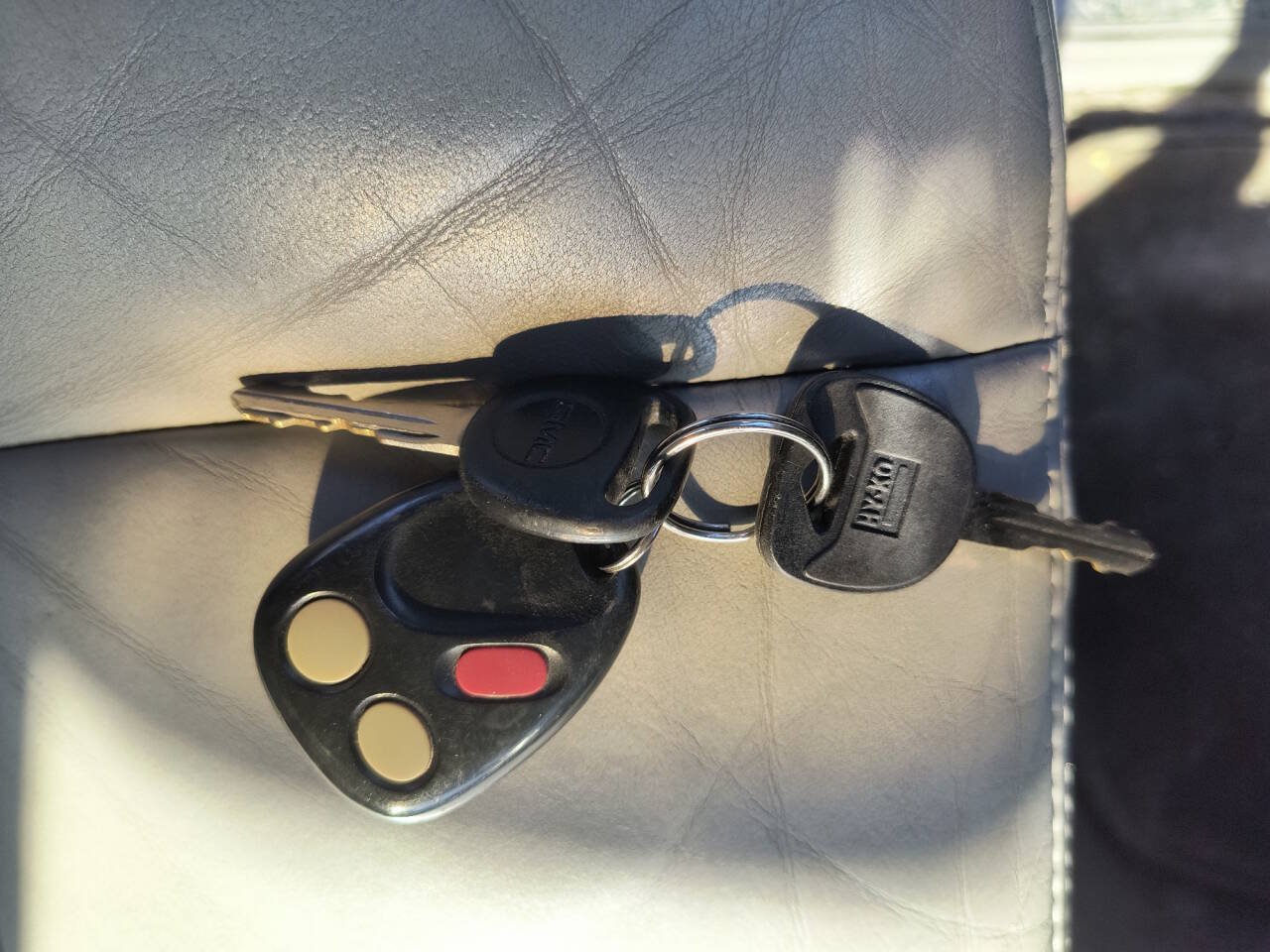Used 2006 GMC Envoy SLT AWD/4WD image 47