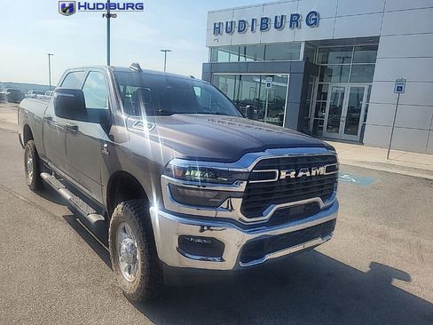 Used 2025 RAM 2500 Tradesman AWD/4WD image 1