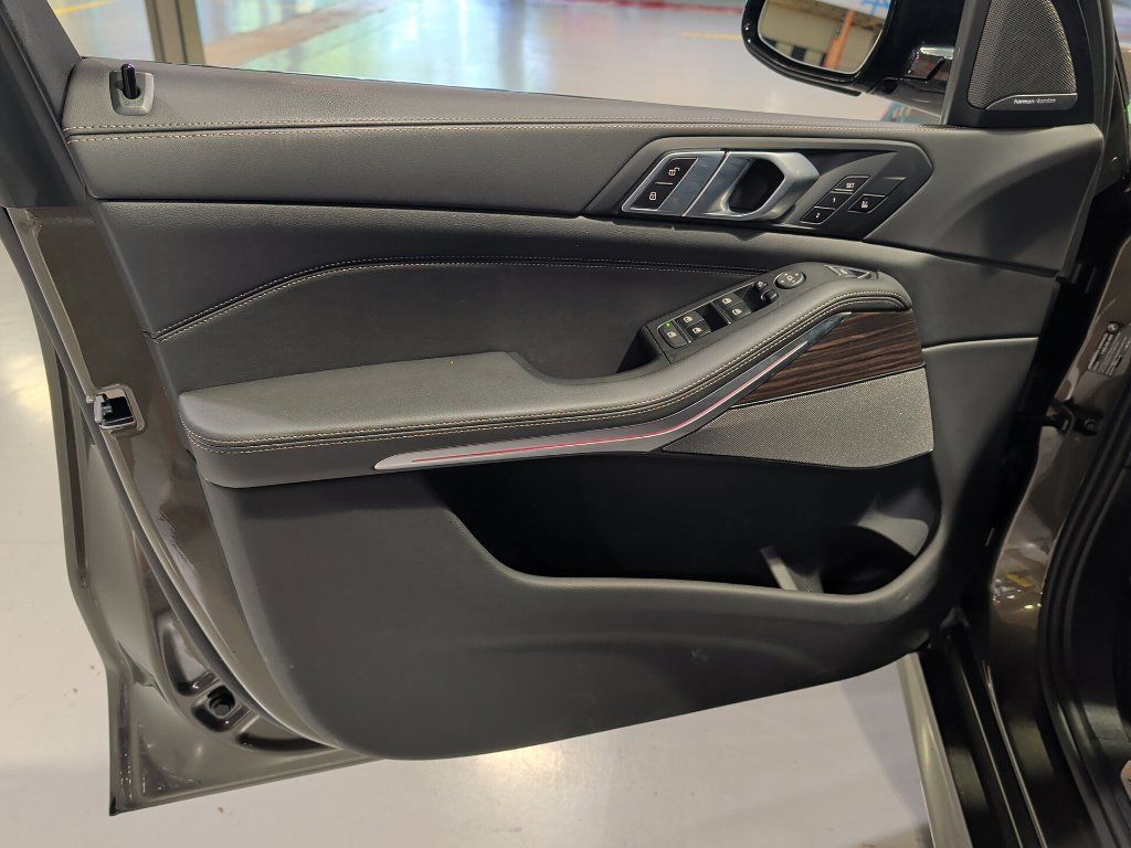 Certified 2026 BMW X5 xDrive40i w/ Executive Package AWD/4WD image 19