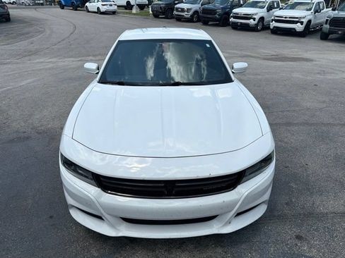 Used 2019 Dodge Charger SXT RWD image 17
