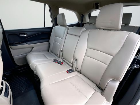 Used 2017 Honda Pilot EX-L image 19