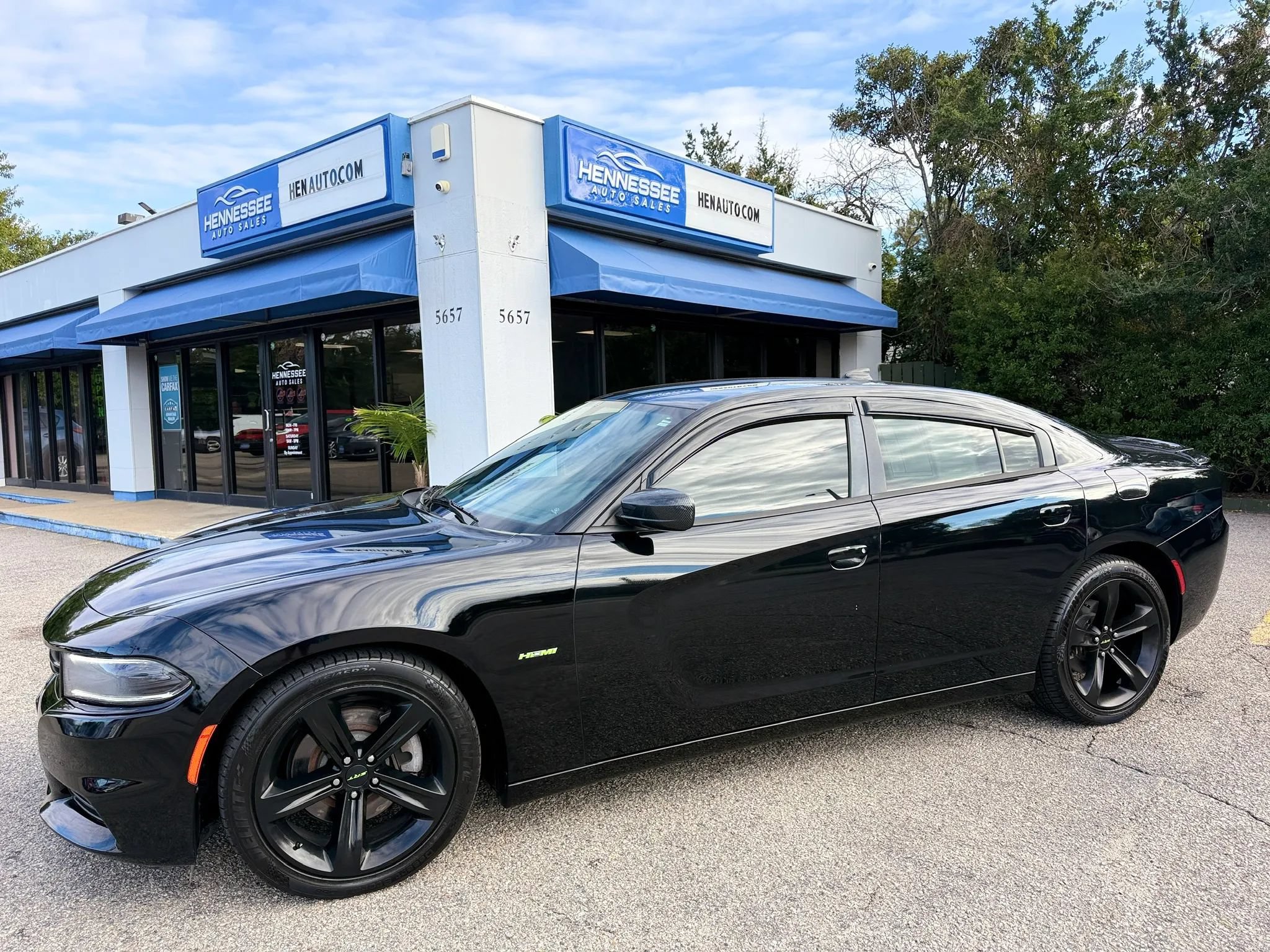Used 2015 Dodge Charger R/T RWD image 24