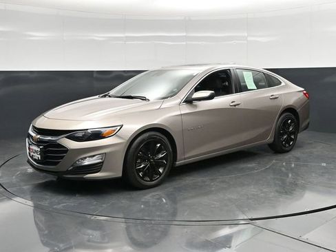 Used 2024 Chevrolet Malibu LT FWD image 3