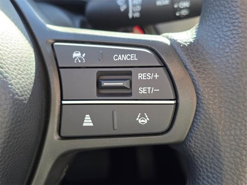 New 2026 Honda HR-V LX image 32