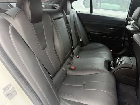 Used 2014 BMW M6 Gran Coupe RWD image 32