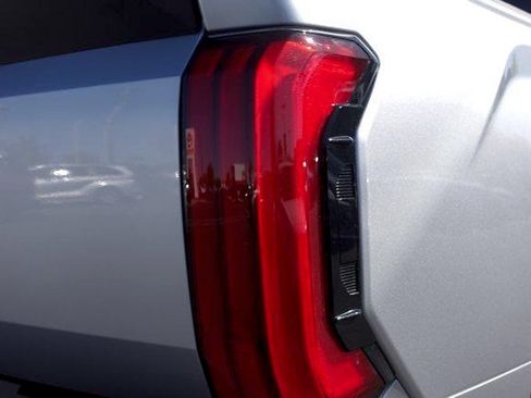 Certified 2025 Toyota Tundra SR5 AWD/4WD image 5