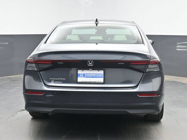 Used 2023 Honda Accord EX image 10