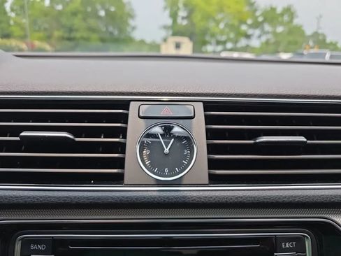 Used 2017 Volkswagen Passat 1.8T R-Line FWD image 26