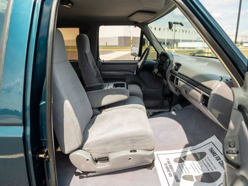 Used 1997 Ford F250 XLT image 32