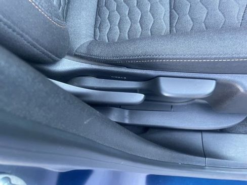 Used 2019 Chevrolet Equinox LT FWD image 48