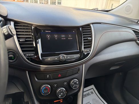 Used 2021 Chevrolet Trax LT w/ Driver Confidence Package image 22